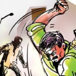 GujratNewsUpdate : चांगले कपड़े आणि चष्मा घातल्यामुळे दलित तरुणाला बेदम मारहाण