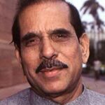 मनोहर जोशी यांचे हृदयविकाराच्या झटक्याने निधन