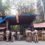 MumbaiNewsUpdate : मातोश्रीवर समस्या घेऊन आलेला शेतकरी पुन्हा सहकुटुंब मुख्यमंत्र्यांच्या भेटीला , आंदोलनाचा प्रयत्न