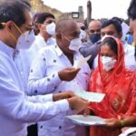 MaharashtraPoliticalUpdate : चिल्लर , थिल्लर गोष्टींकडे बघायला मला वेळ नाही , उद्धव ठाकरे यांचे देवेन्द्र फडणवीस यांना उत्तर