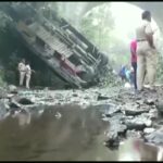 MaharashtraNewsUpdate : नंदुरबार जिल्ह्यात खासगी बसला भीषण अपघात , ५ ठार ३५ जखमी