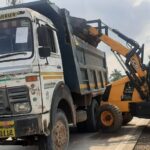 AurangabadNewsUpdate :  शहरातील विविध ठिकाणाहून 100 ब्रास अवैध वाळू साठा जप्त, महसूल, पोलिस आणि मनपाची संयुक्त कारवाई