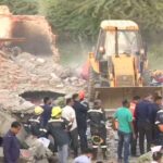 IndiaNewsUpdate : अहमदाबाद येथे झालेल्या स्फोटात १२ जणांचा मृत्यू , दोन गंभीर जखमी