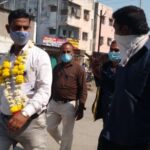 MarathwadaElectionSpecial :  वसंत भालेराव : ना महागडा भपकेबाज प्रचार , ना पक्षाचे पाठबळ , ना कार्यकर्त्यांचा लवाजमा , ना गाड्यांचा थाट !! असा हा उमेदवार ….