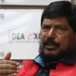 MaharashtraNewsUpdate : वर्षा राऊत चौकशी प्रकरणावर आठवले म्हणाले , “आपण बिडी पित नाही, त्यामुळे आपल्या ईडीची भीती वाटत नाही”