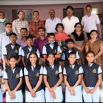 रामेश्वरम येथे उपग्रह प्रक्षेपित करणार्‍या मनपा विद्यार्थ्यांना किट वाटप व प्रवासासाठी शुभेच्छा