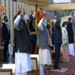 IndiaNewsUpdate :राजधानीत राजपथवर सुरु आहे शानदार परेड , दिल्लीच्या सीमेवर हजारो सशस्र सुरक्षारक्षक तैनात