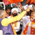 मनसैनिकांचा राडा; खैरेंच्या अंगावर पत्रके भिरकावली!