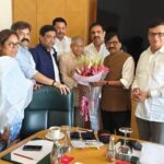 PrakashAmbedkarNewsUpdate : महाविकास आघाडीच्या बैठकीत प्रकाश आंबेडकरांचे स्वागत, जागा वाटपावरून बैठकीत चर्चा…