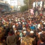 मौलाना तौकीर रजा खान यांच्या जेलभरोच्या आवाहनानंतर बरेली शहामतगंज परिसरात दगडफेक