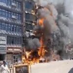 IndiaNewsUpddate : हॉटेलला लागलेल्या भीषण आगीत ६ जणांचा होरपळून मृत्यू