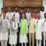 IndiaNewsUpdate : एनडीए कडून सरकार स्थापनेच्या हालचाली , उद्या नेता निवडीसाठी बैठक , ८ जूनला येणार नवे सरकार !!