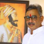 ”चला शिवस्मारक शोधायला” : छत्रपती संभाजीराजे यांचे अरबी समुद्रात बोटीतून आक्रमक आंदोलन