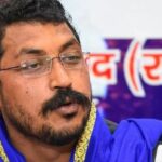 भीम आर्मीचे प्रमुख चंद्रशेखर प्रवास करीत असलेल्या वंदे भारतवर बुलंदशहरात दगडफेक …..