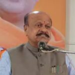 BJPNewsUpdate : पंतप्रधान मोदी हिंदू राष्ट्राची निर्मिती करीत असून आम्ही चांभारही त्यांच्यासोबत !! माजी मंत्री भाजप नेते सुरेश खाडे बरळले ….